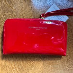 Adrienne Vittadini Red Phone Charging Wallet *NEW*